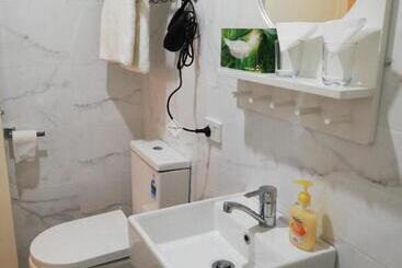 تختخواب و صبحانه Bha