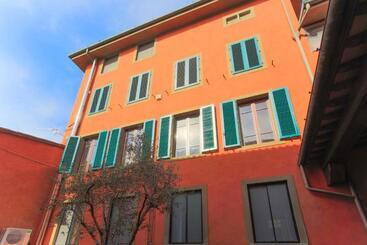 تختخواب و صبحانه Pescia Boutique Guesthouse