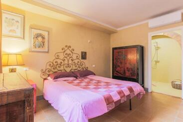 تختخواب و صبحانه Pescia Boutique Guesthouse