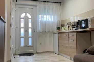 بنسيون érdi Muskátlis Vendégház