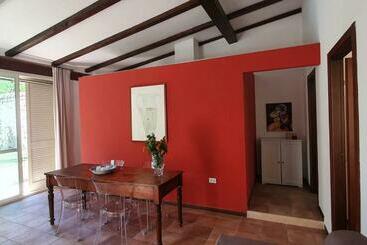 تختخواب و صبحانه Casa Castagna