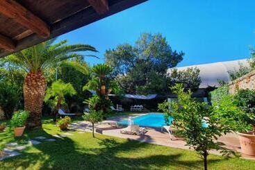 تختخواب و صبحانه Casa Castagna