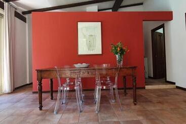 تختخواب و صبحانه Casa Castagna