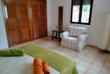 تختخواب و صبحانه Casa Rural Altozano De Buendia