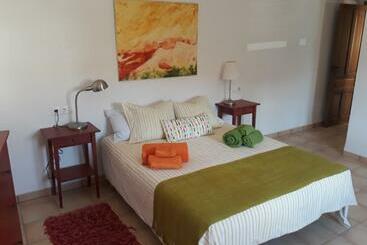تختخواب و صبحانه Casa Rural Altozano De Buendia