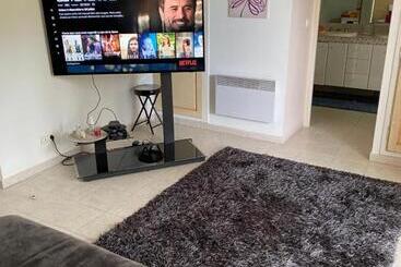 تختخواب و صبحانه Chambre Spacieuse Indépendante Dans Villa Plus Parking Privée