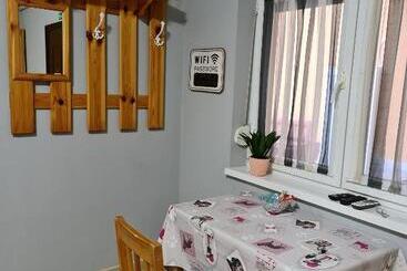 پانسیون Amina Apartman