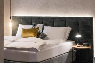 تختخواب و صبحانه Glanz & Glory Appartements Sölden