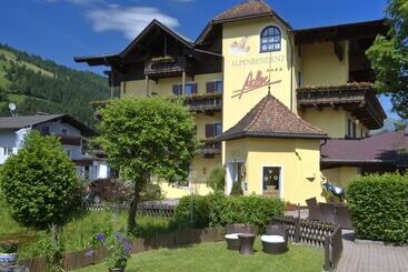 هتل Alpenresidenz Adler