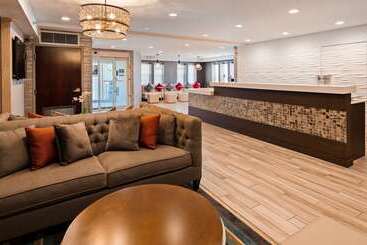 هتل Best Western Plus Fairfield