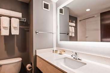 هتل Best Western Plus Fairfield