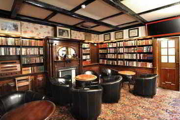 هتل Bishops Arms Koping