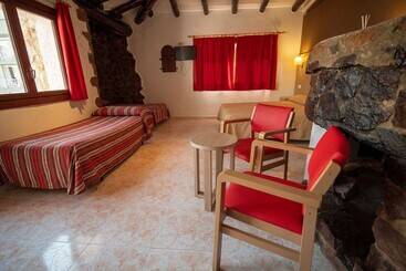 هتل Bungalows Don Juan Tossa