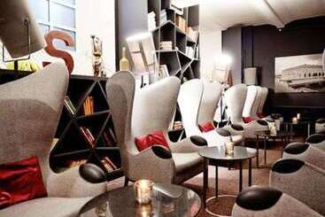 Clarion Hotel Post