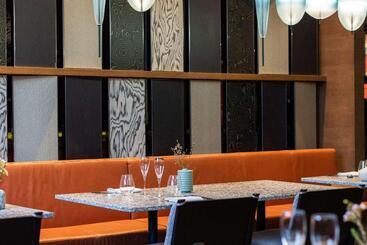 Clarion Hotel Post