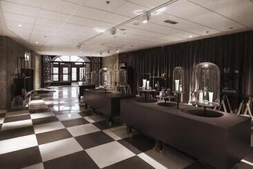 Clarion Hotel Post