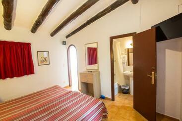هتل Bungalows Don Juan Tossa