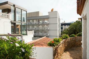 هتل Bungalows Don Juan Tossa