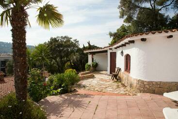 هتل Bungalows Don Juan Tossa