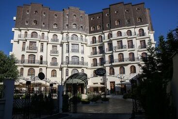 Epoque Hotel   Relais & Chateaux