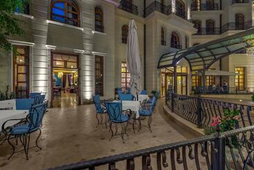 Epoque Hotel   Relais & Chateaux