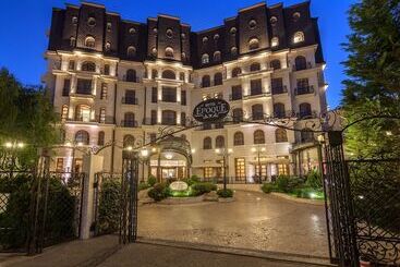 Epoque Hotel   Relais & Chateaux