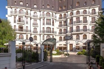 Epoque Hotel   Relais & Chateaux