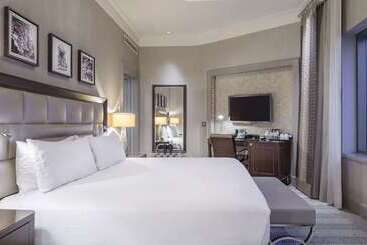 هتل Hilton Bursa Convention Center & Spa