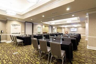 هتل Holiday Inn Express Savannah   Historic District