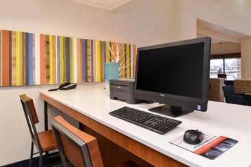 هتل Holiday Inn Express & Suites Raleigh Ne Medical Ctr Area, An Ihg