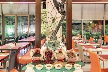 هتل Ibis Mumbai Airport   An Accor Brand