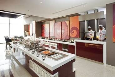 هتل Ibis Mumbai Airport   An Accor Brand