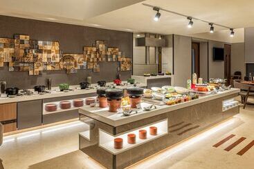 هتل Ibis Mumbai Airport   An Accor Brand