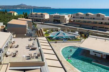 هتل Kiani Beach Resort Family All Inclusive