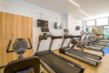 هتل Kiani Beach Resort Family All Inclusive