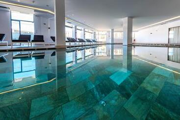 هتل Kiani Beach Resort Family All Inclusive