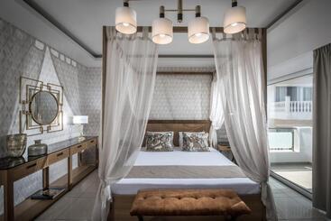 هتل Matheo Villas & Suites
