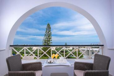 هتل Matheo Villas & Suites