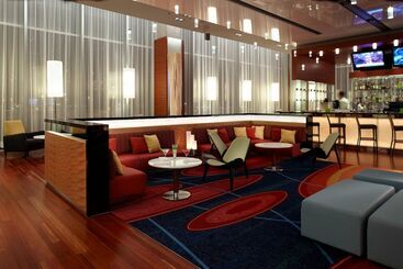 هتل Marriott Montreal Airport In Terminal