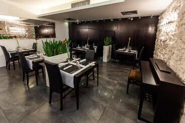 هتل Queen Boutique