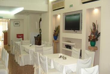 هتل Solomou Athens