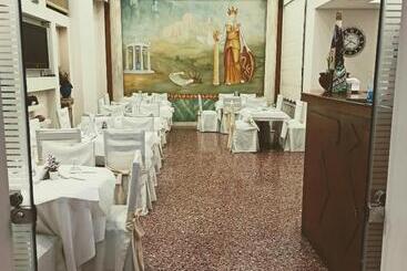 هتل Solomou Athens