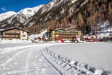 هتل Sunny Sölden