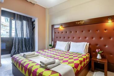 هتل Toti Boutique Rooms