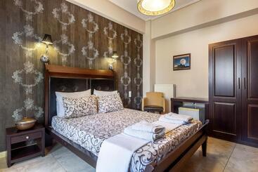 هتل Toti Boutique Rooms