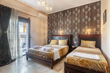 هتل Toti Boutique Rooms
