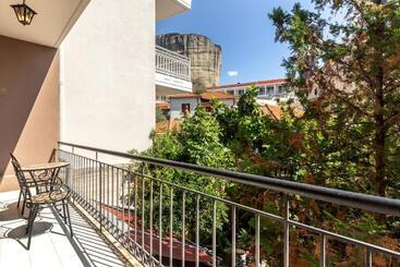 هتل Toti Boutique Rooms