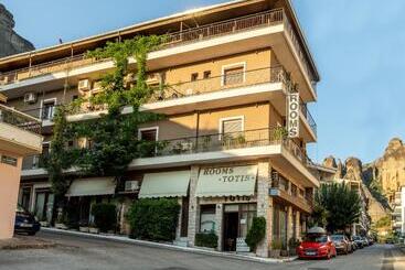 هتل Toti Boutique Rooms