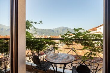 هتل Toti Boutique Rooms