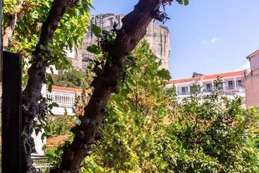 هتل Toti Boutique Rooms
